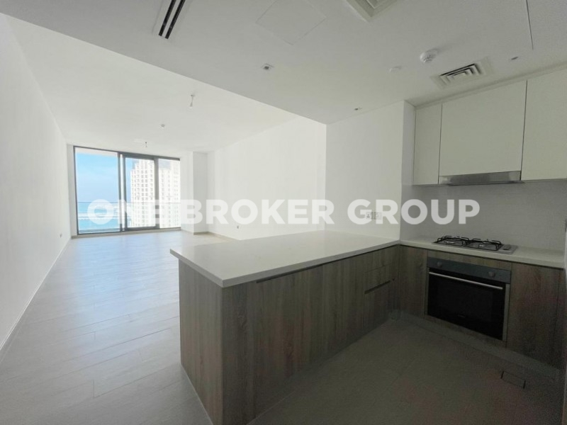 Available Now | Spacious Living Room | High Floor-pic_2
